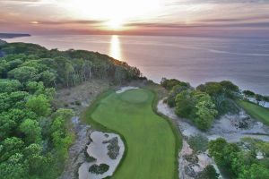 Friars Head 15th Green Aerial